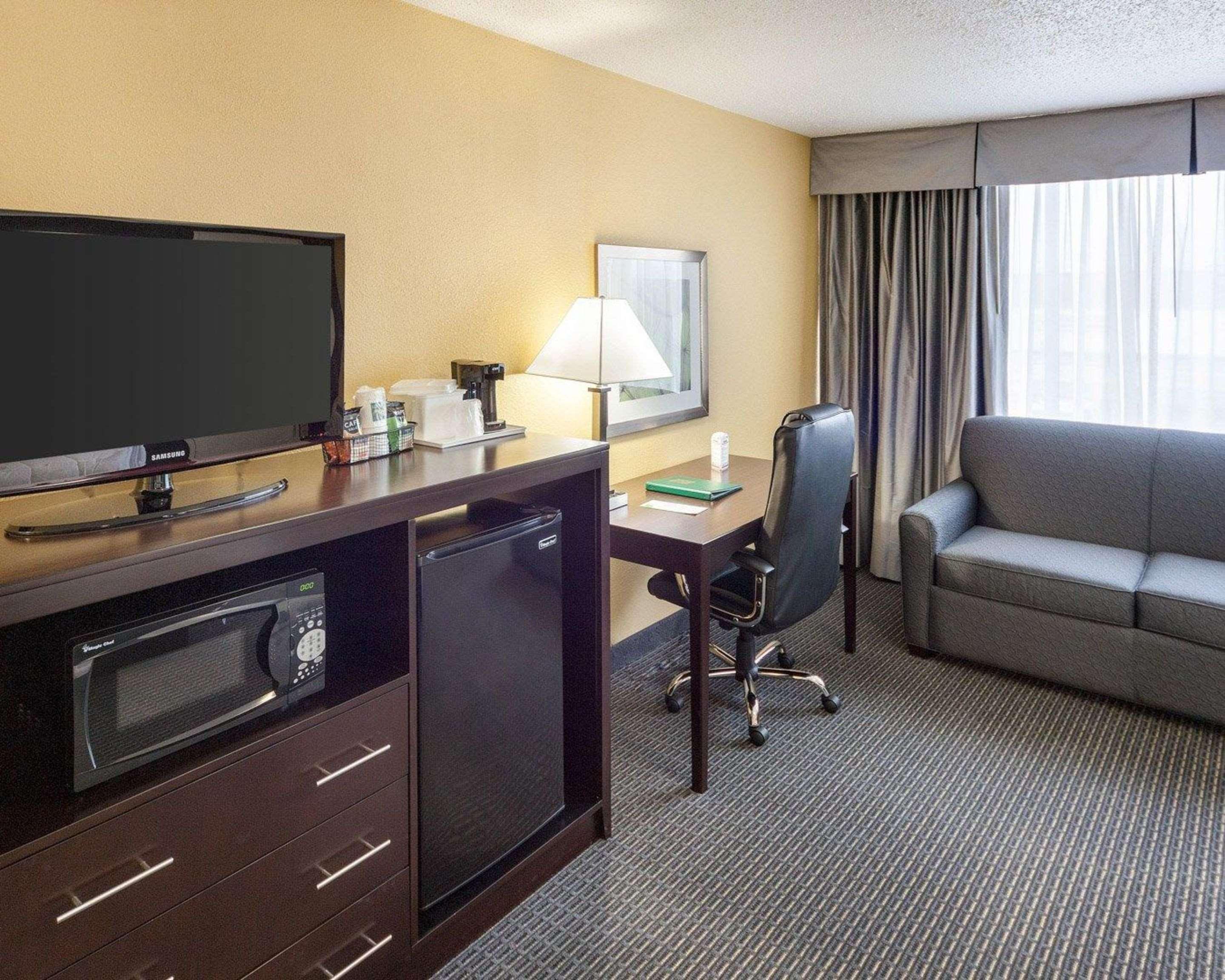 Quality Inn Montpelier Екстериор снимка
