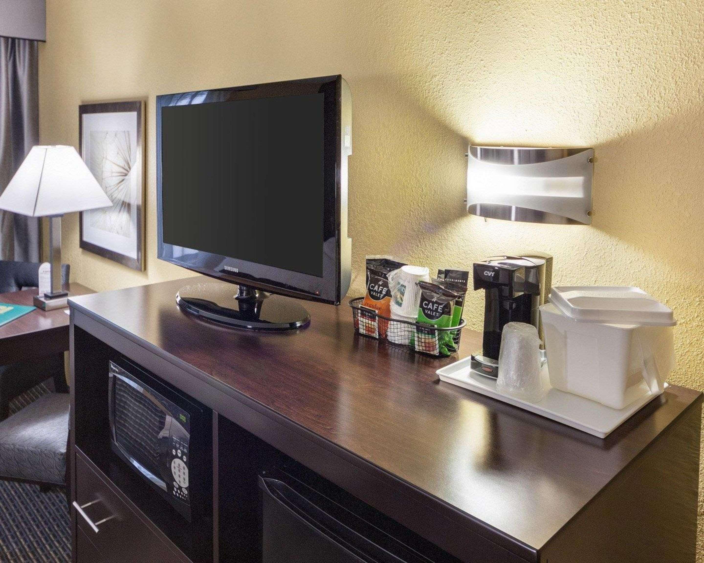 Quality Inn Montpelier Екстериор снимка