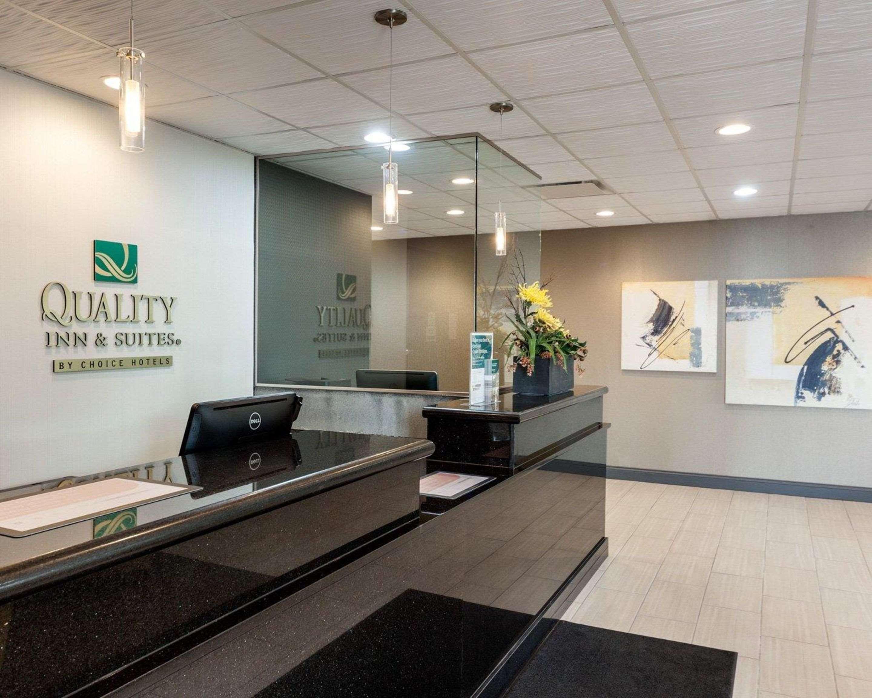Quality Inn Montpelier Екстериор снимка
