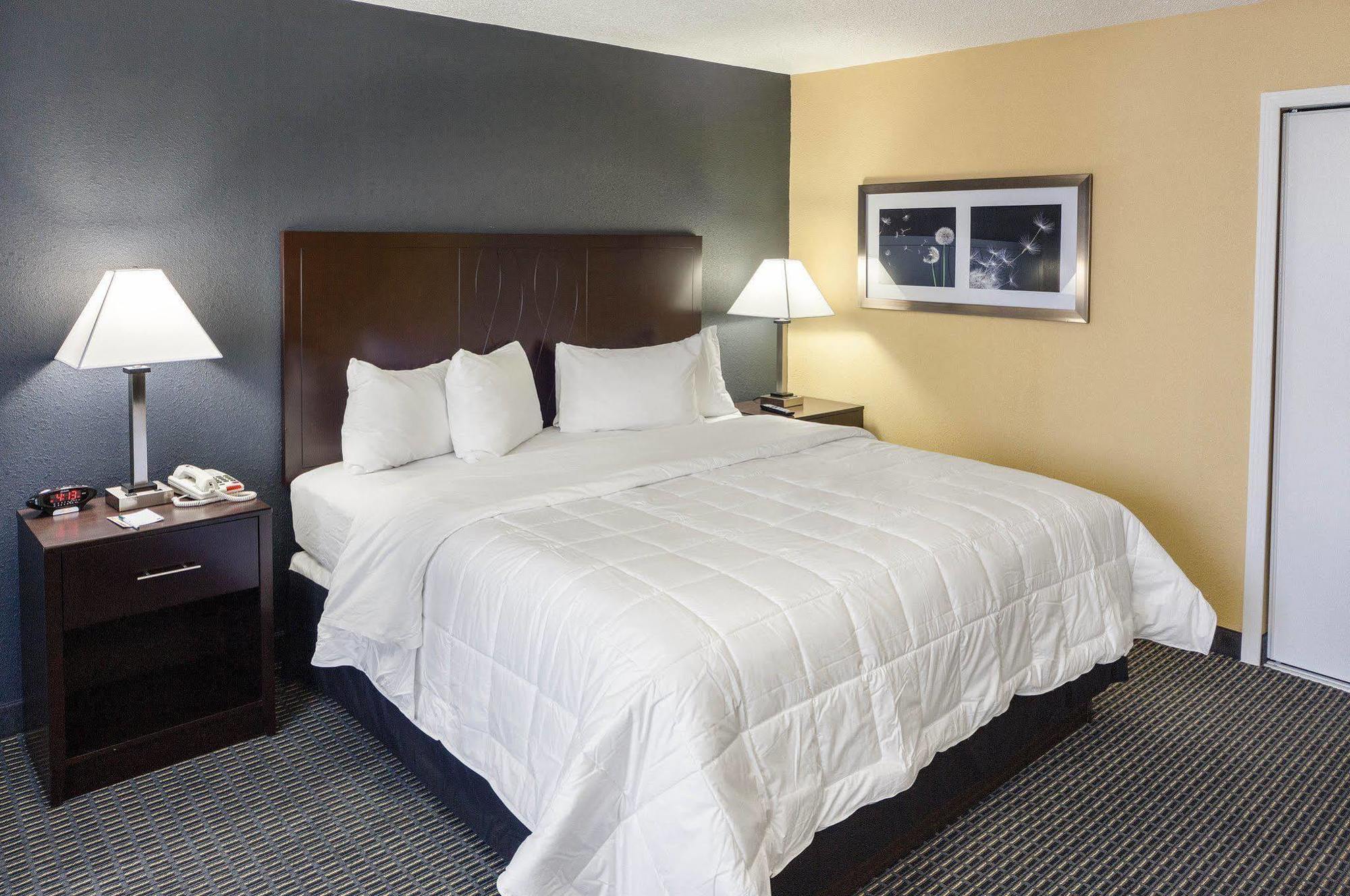 Quality Inn Montpelier Екстериор снимка